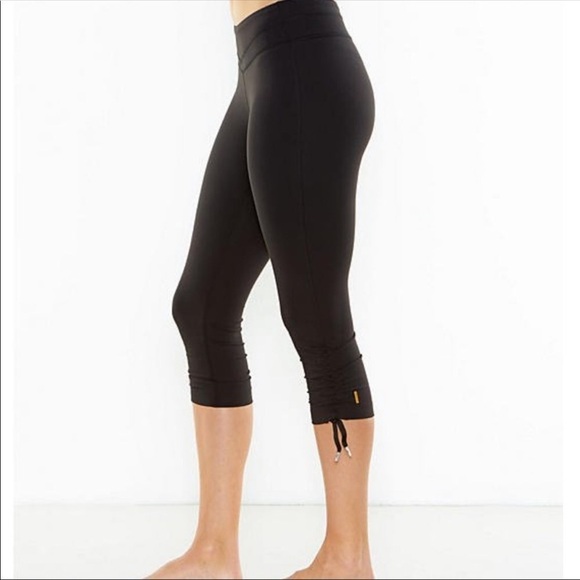 Lucy Black High-Waisted Athletic Leggings - Picture 1 of 6